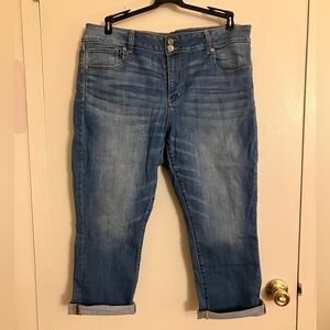 American Eagle artist cropped jeans; size 18; super indigo